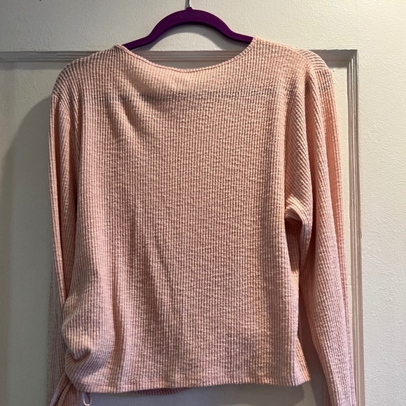 American Eagle Outfitters Pink Long-Sleeve V-Neck Sweater - Picture 2 of 3